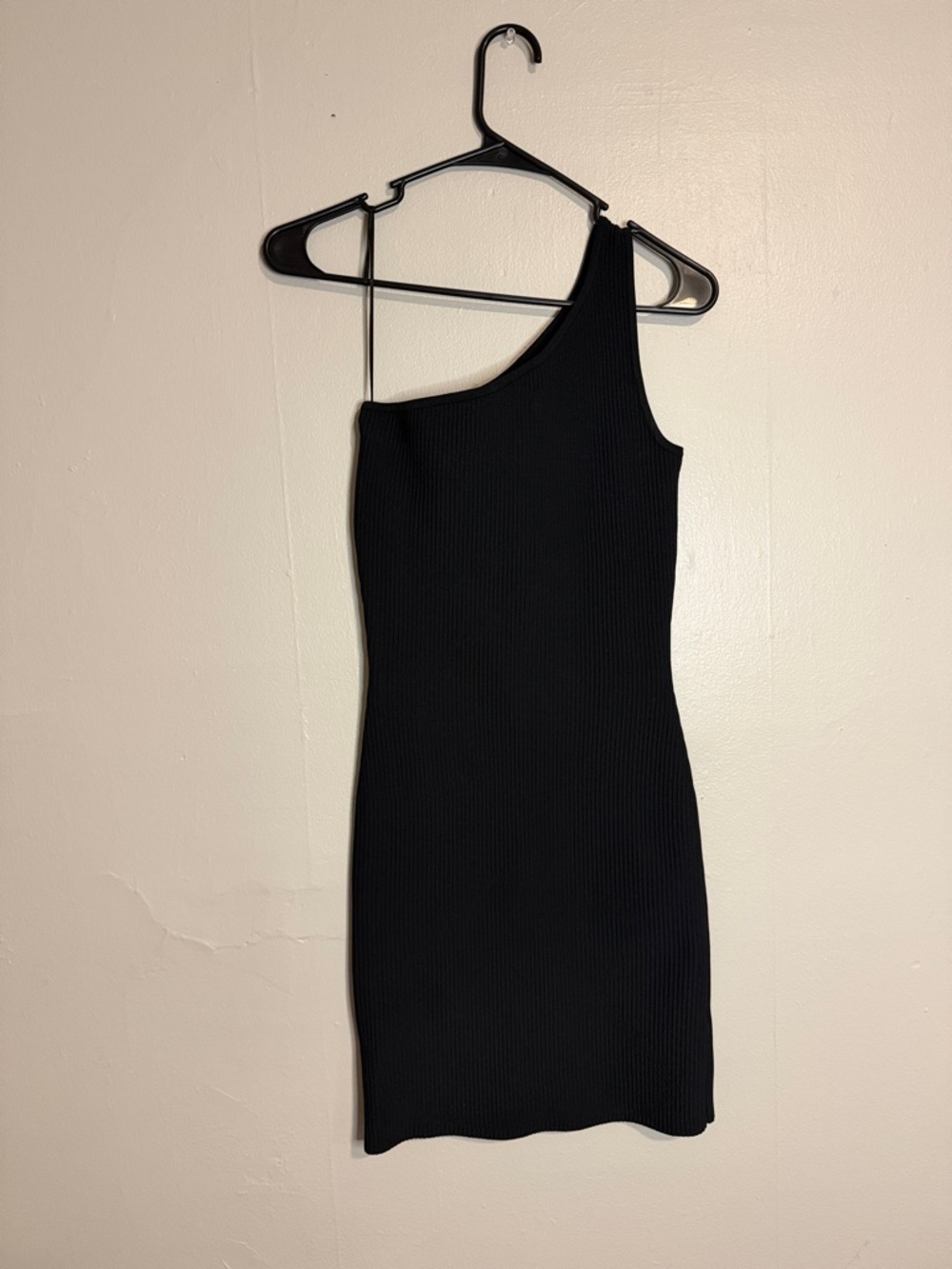 Sincerely Jules Black One-Shoulder Ribbed Mini Dress
